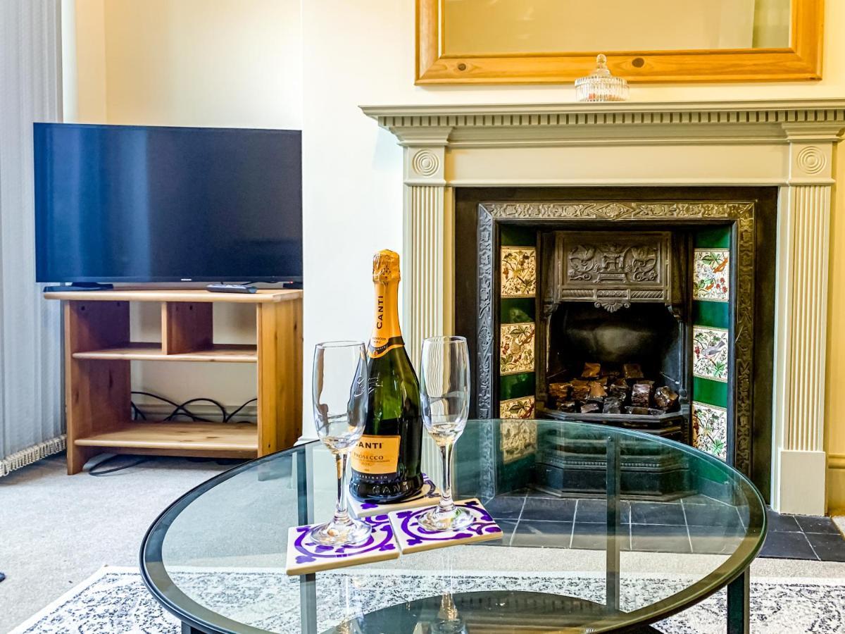 The Vines - Stunning Period Home With Free Parking 约克 外观 照片